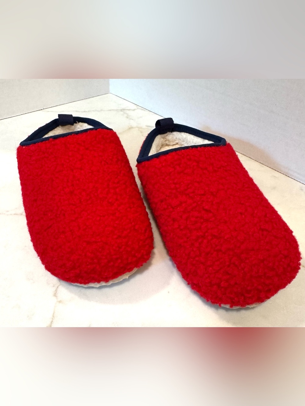 Hanna Andersson red sherpa-style slippers